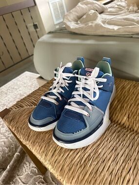 Jordan Take One sneaker. Kids 6.5. Womens 8